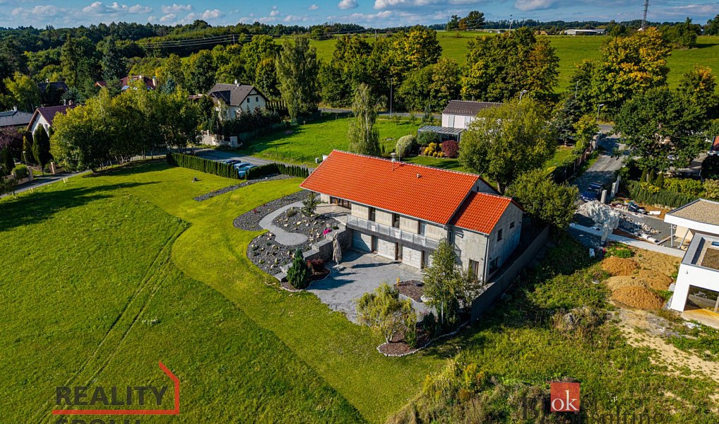 Prodej domu 298 m² s pozemkem 900 m², Kamenice – náhled fotky 4