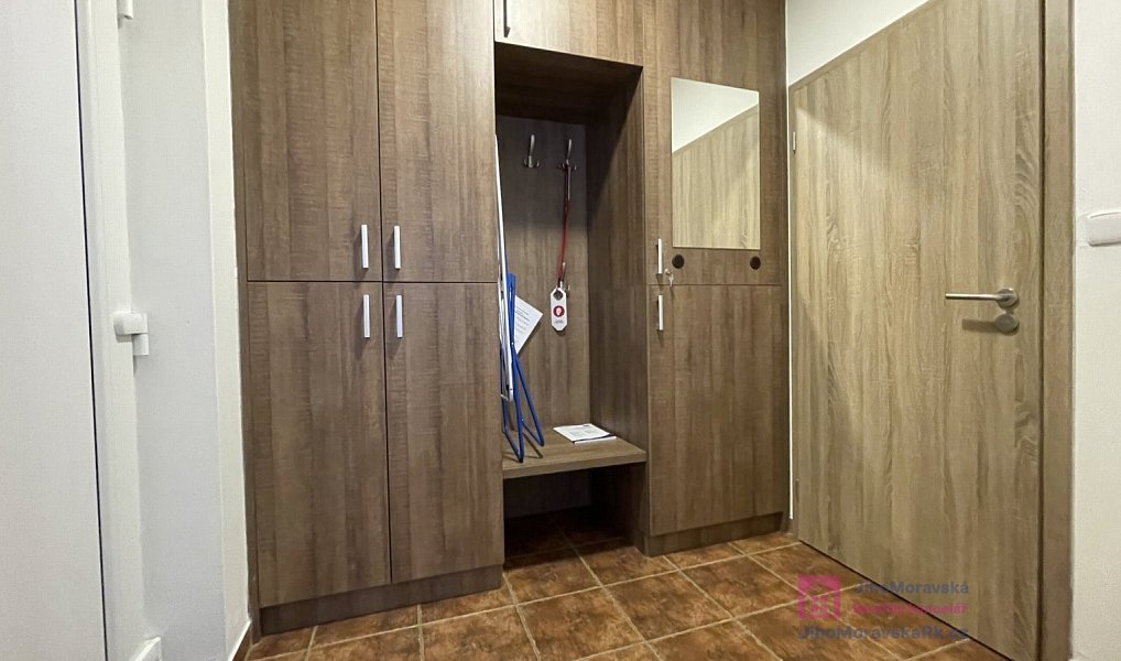 Prodej ubytovacího objektu 664 m², Bulhary – náhled fotky 14