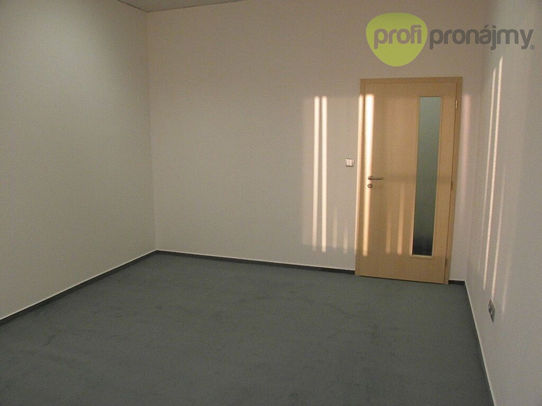 Pronájem kanceláře 24 m² – fotografie 4