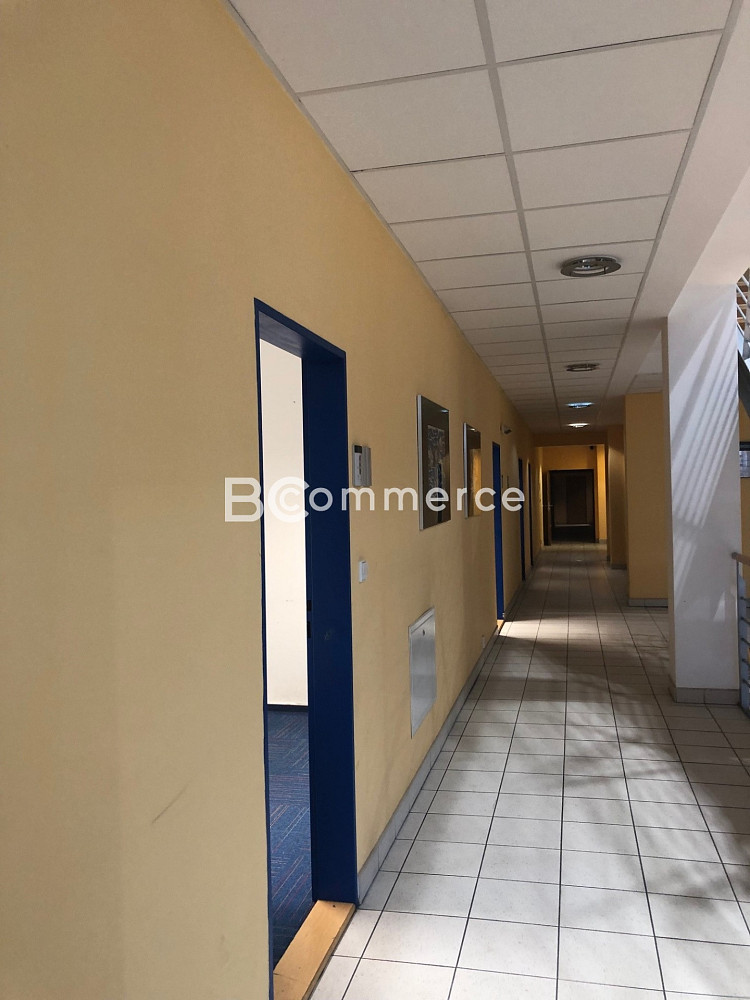 Pronájem kanceláře 24 m² – fotografie 5