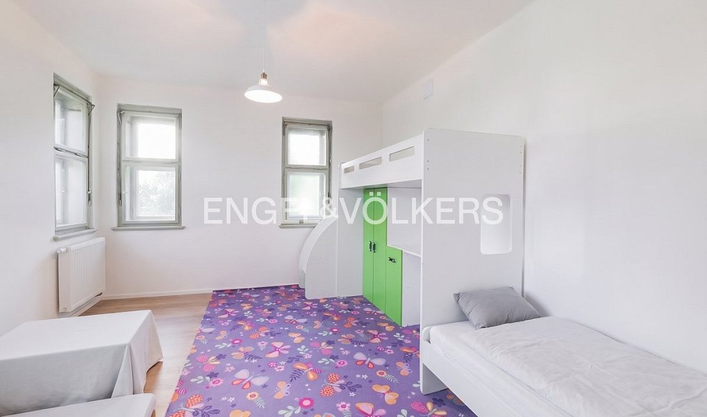 Prodej bytu 4+kk 116 m², Praha – náhled fotky 3