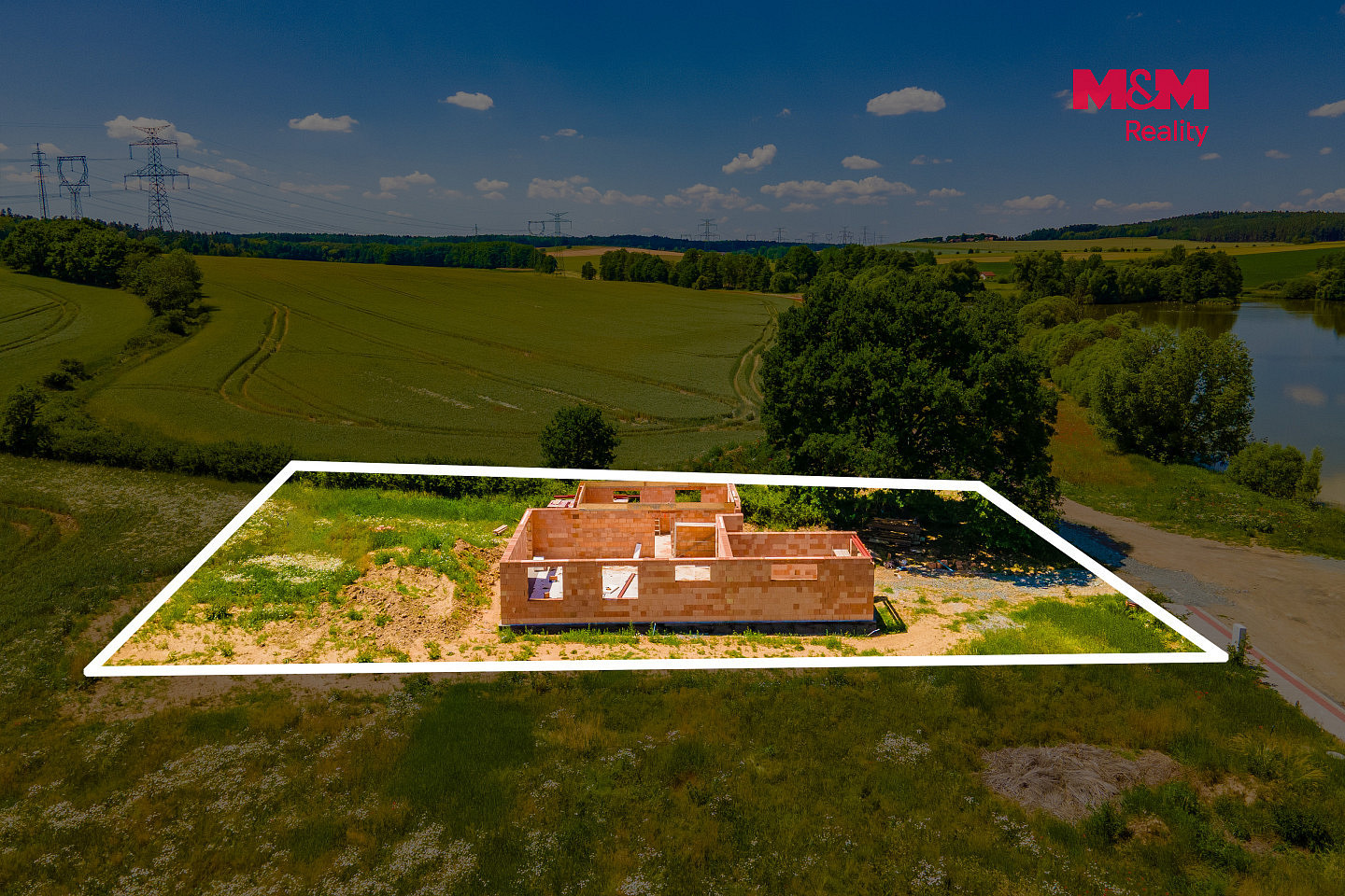 Prodej domu 135 m² s pozemkem 851 m² — photo 2