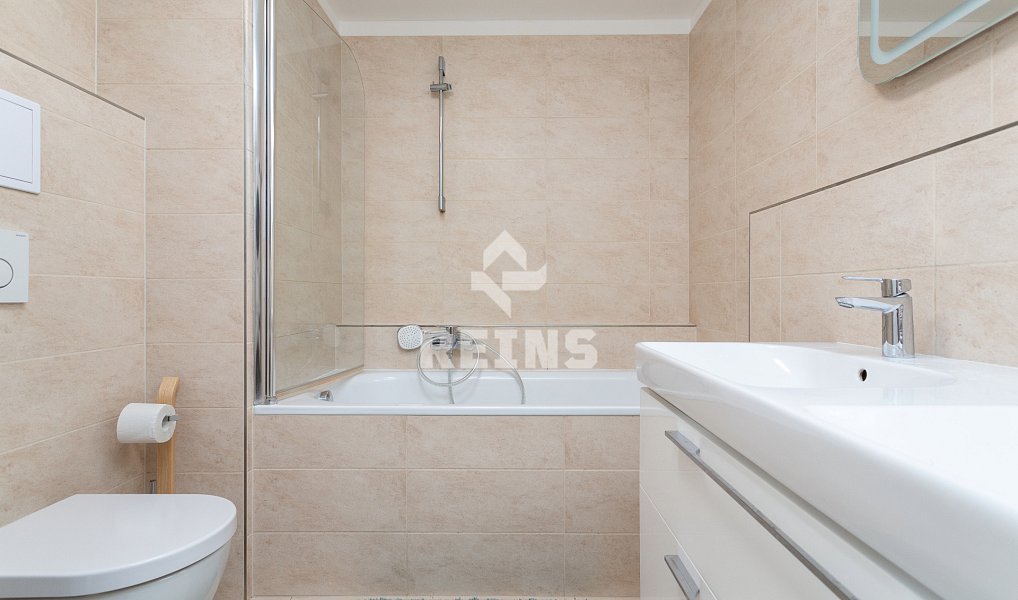 Prodej bytu 4+kk 146 m², Praha – náhled fotky 19