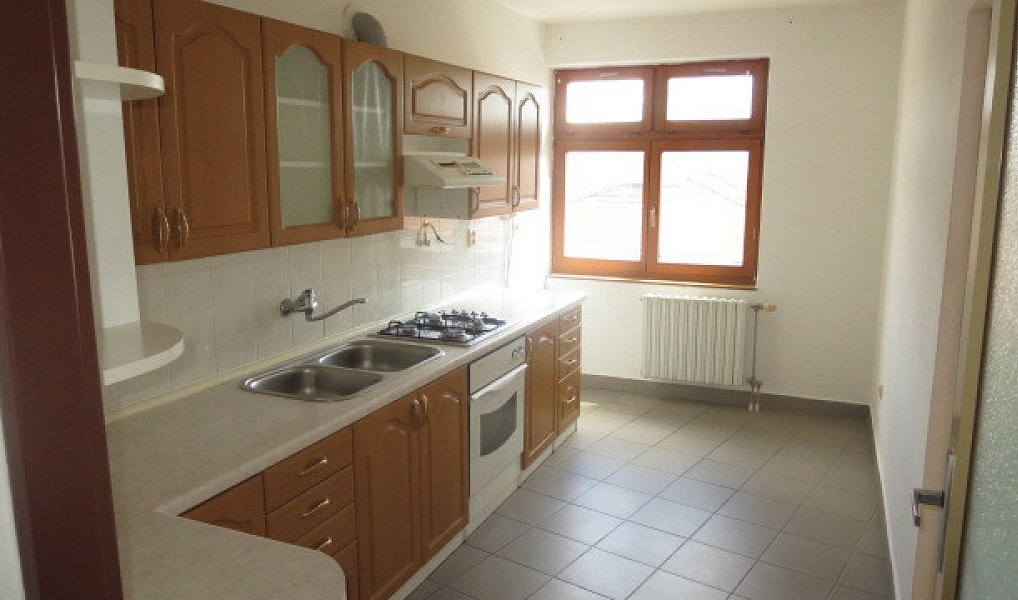 Pronájem bytu 3+1 91 m², Uherský Brod – náhled fotky 2