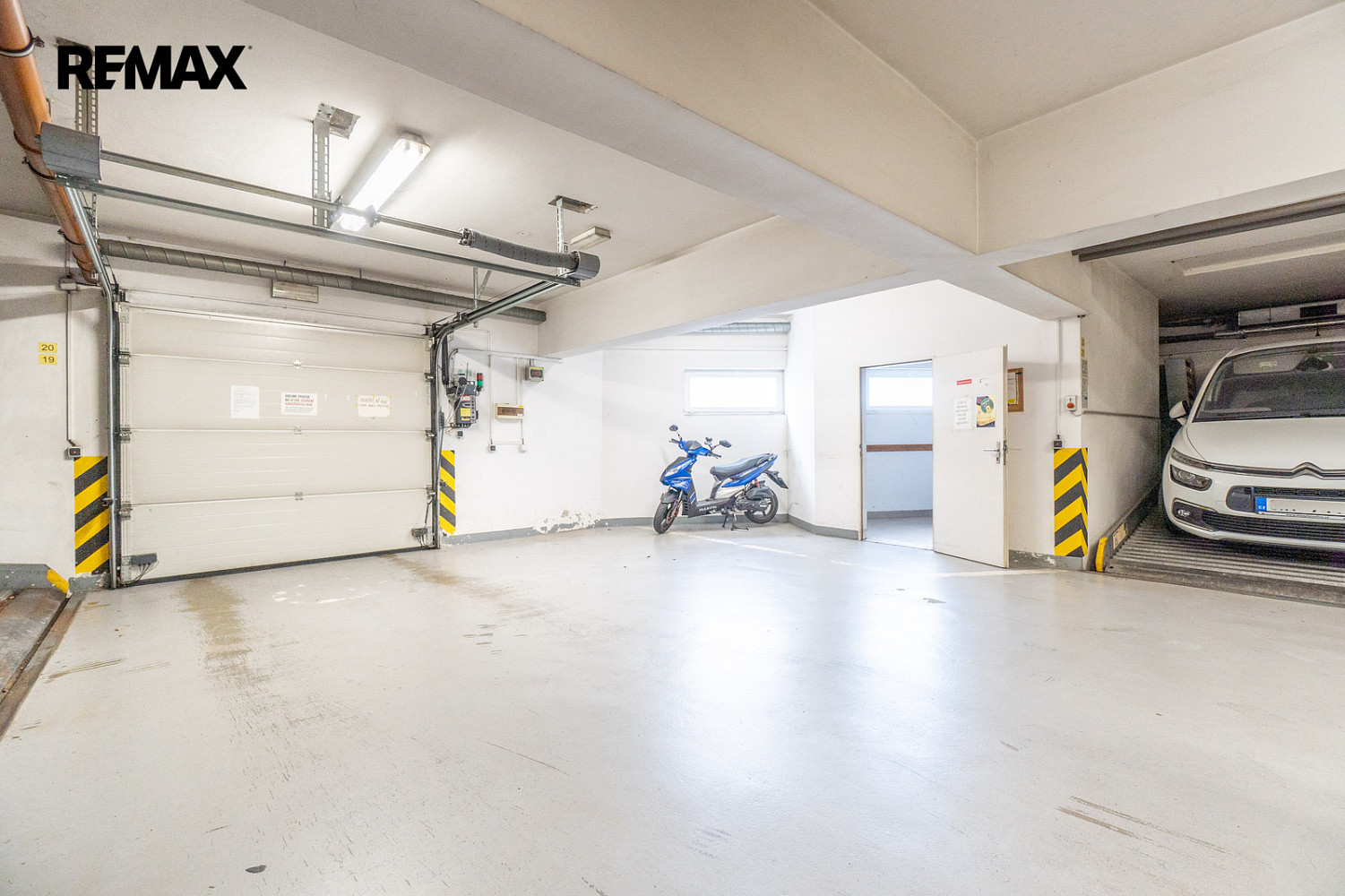 Prodej garážového stání 12 m2, praha 8 - libeň — photo 3