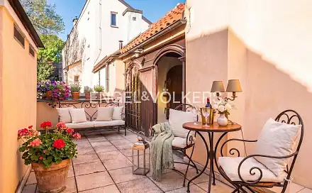Pronájem domu 201 m² s pozemkem 104 m², Pohořelec, Praha 1 - Hradčany