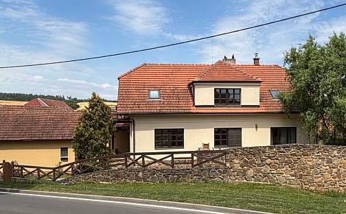 Prodej domu 200 m² s pozemkem 757 m², Veverské Knínice, okres Brno-venkov