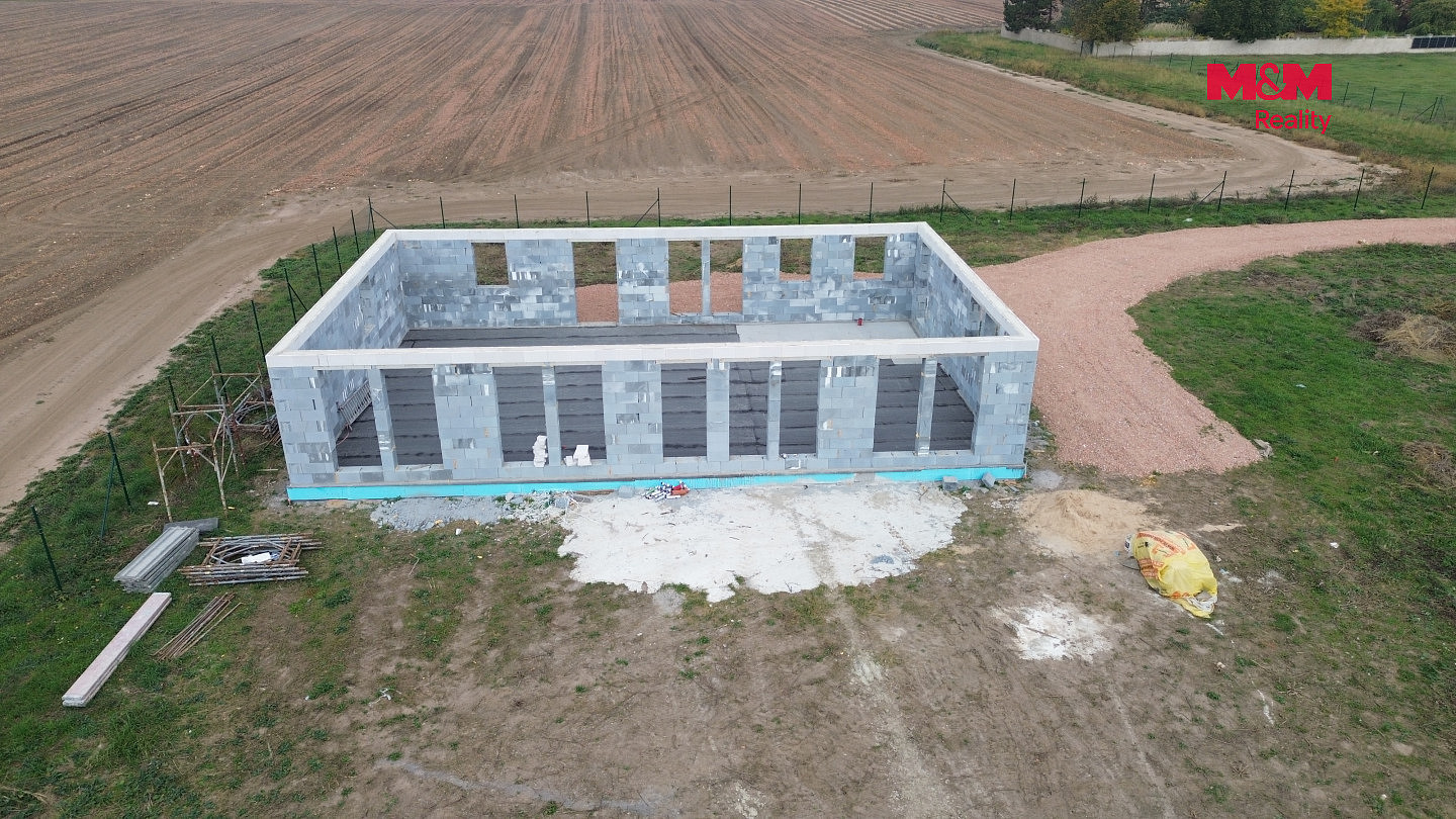 Prodej domu 140 m² s pozemkem 1 144 m² – fotografie 2