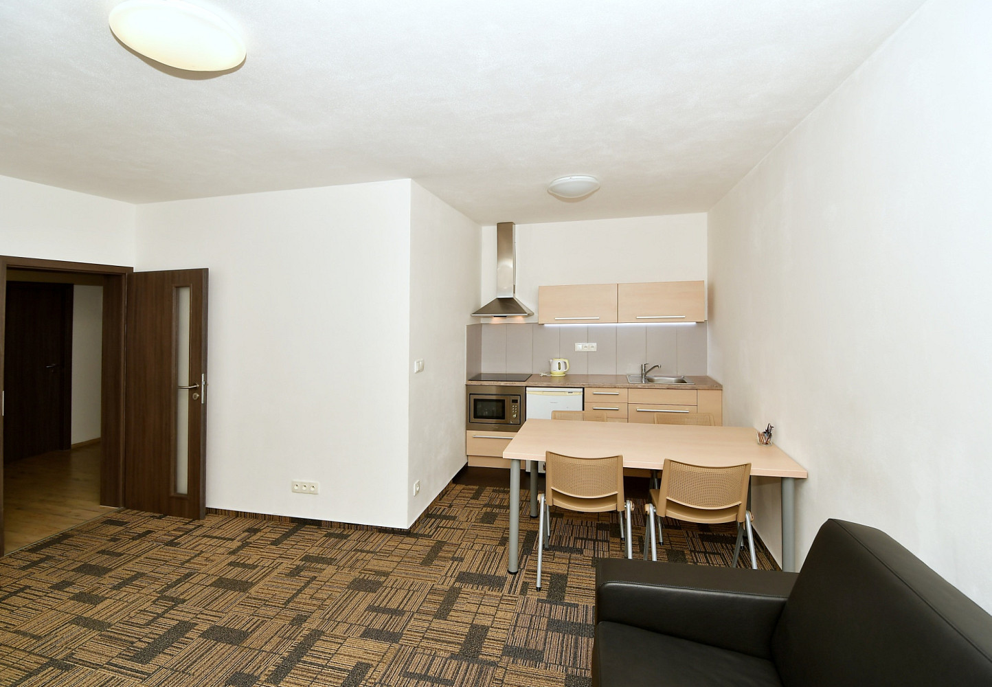 Pronájem bytu 2+kk 66 m² – fotografie 3