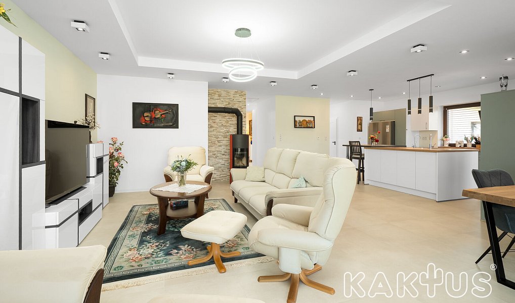 Prodej domu 217 m² s pozemkem 916 m², Tichá – náhled fotky 8