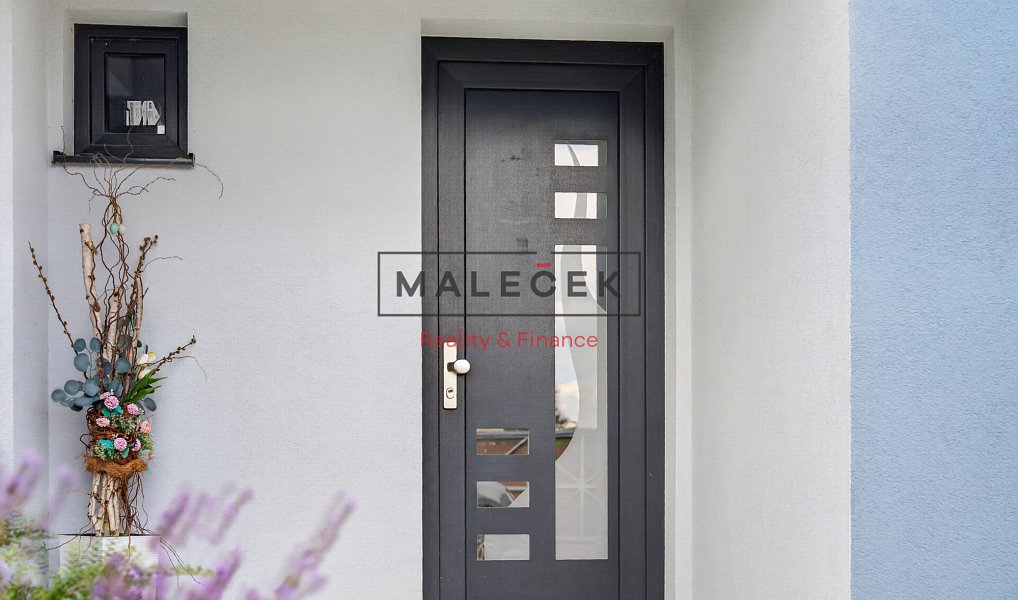 Prodej domu 154 m² s pozemkem 1 277 m², Hostouň – náhled fotky 15