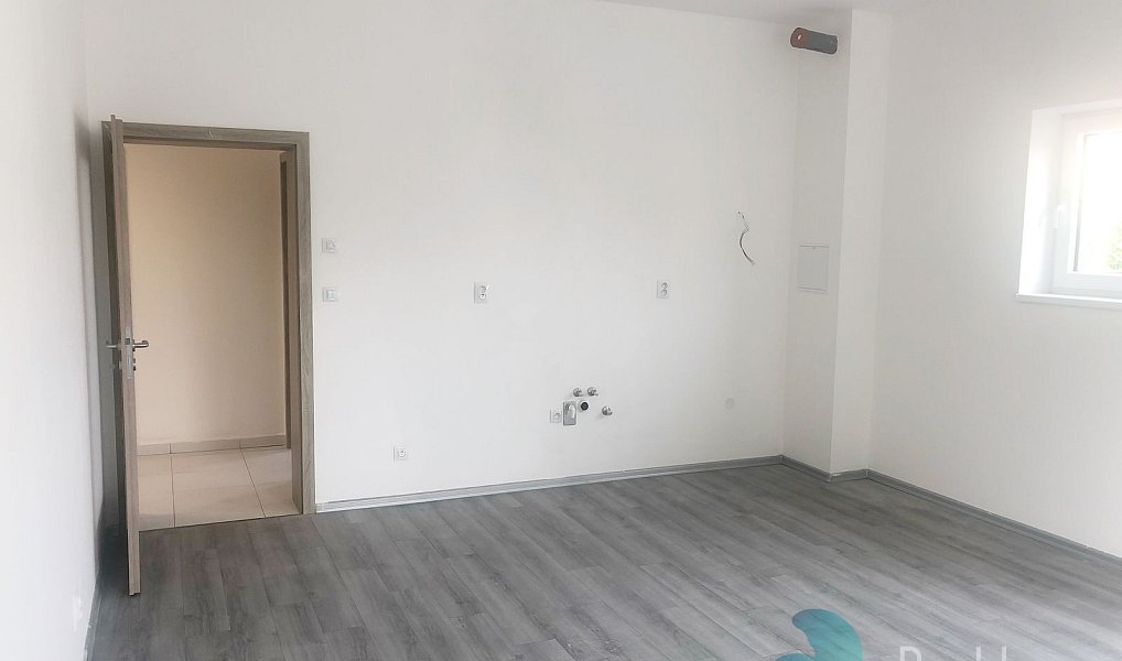 Pronájem kanceláře 89 m², Český Krumlov – náhled fotky 3