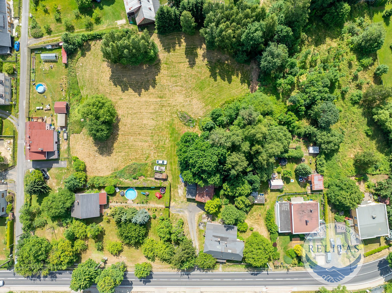 Prodej stavebního pozemku 966 m² – fotografie 5