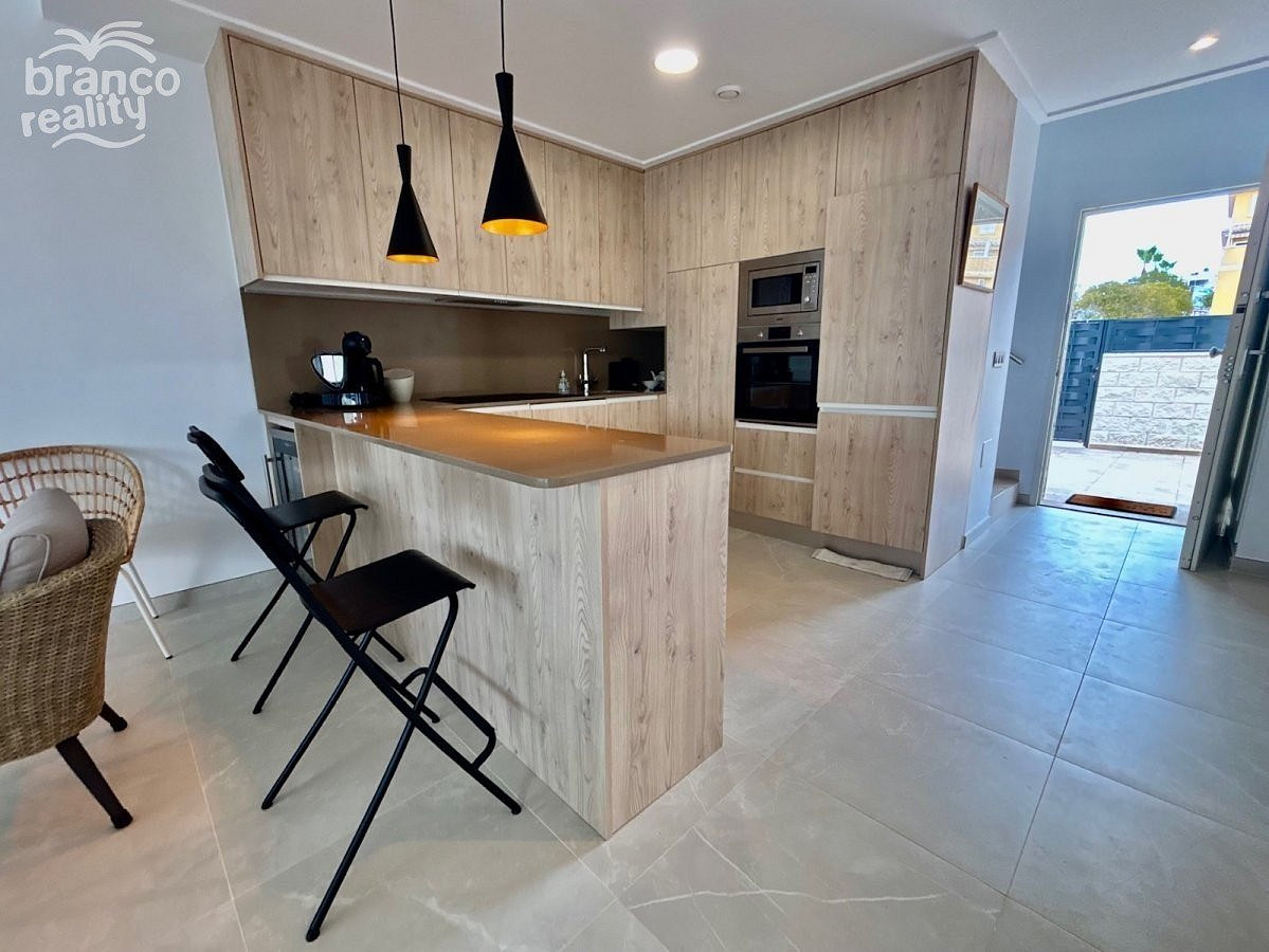 Prodej domu 215 m² s pozemkem 218 m² – pohled 6