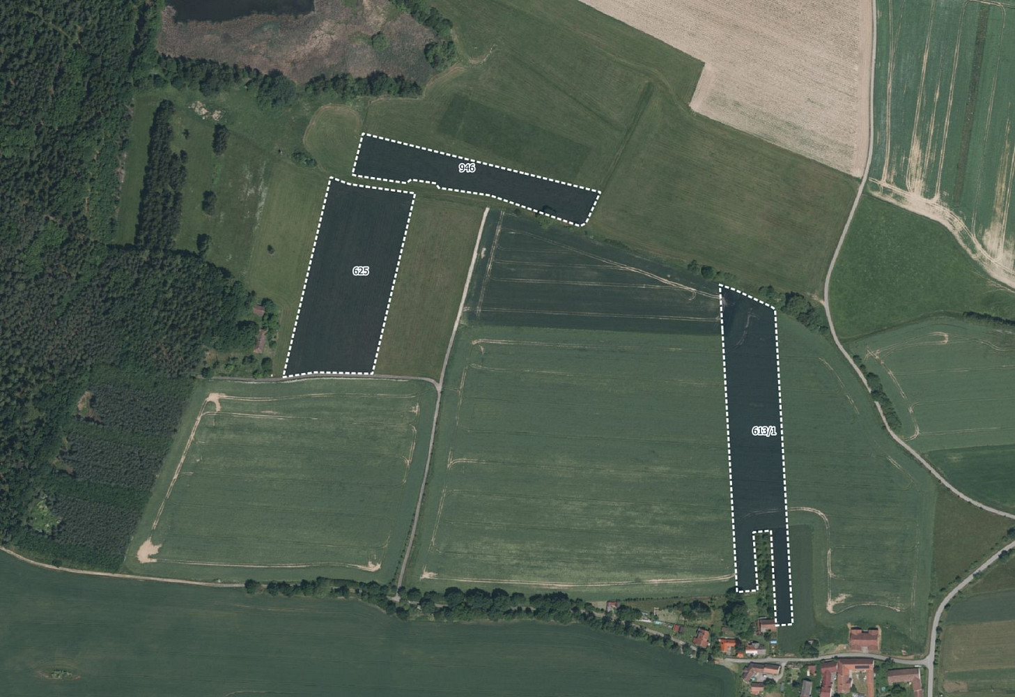 Prodej pole 61 363 m²
