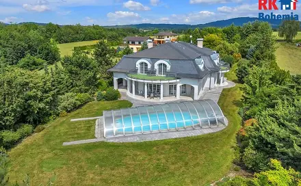 Prodej domu 696 m² s pozemkem 3 230 m², Křišťálová, Turnov, okres Semily