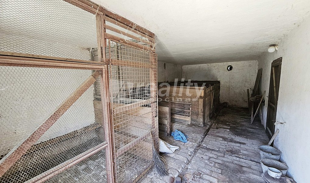 Prodej domu 310 m² s pozemkem 2 061 m², Kamenice – náhled fotky 21