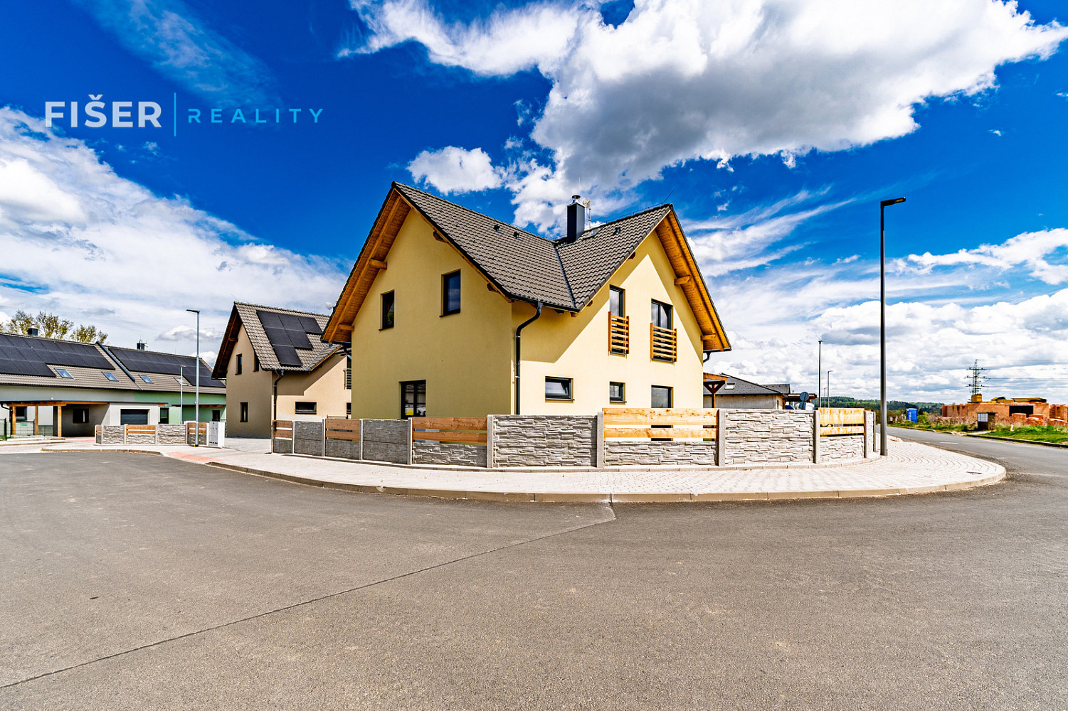 Prodej domu 169 m² s pozemkem 426 m² — photo 2