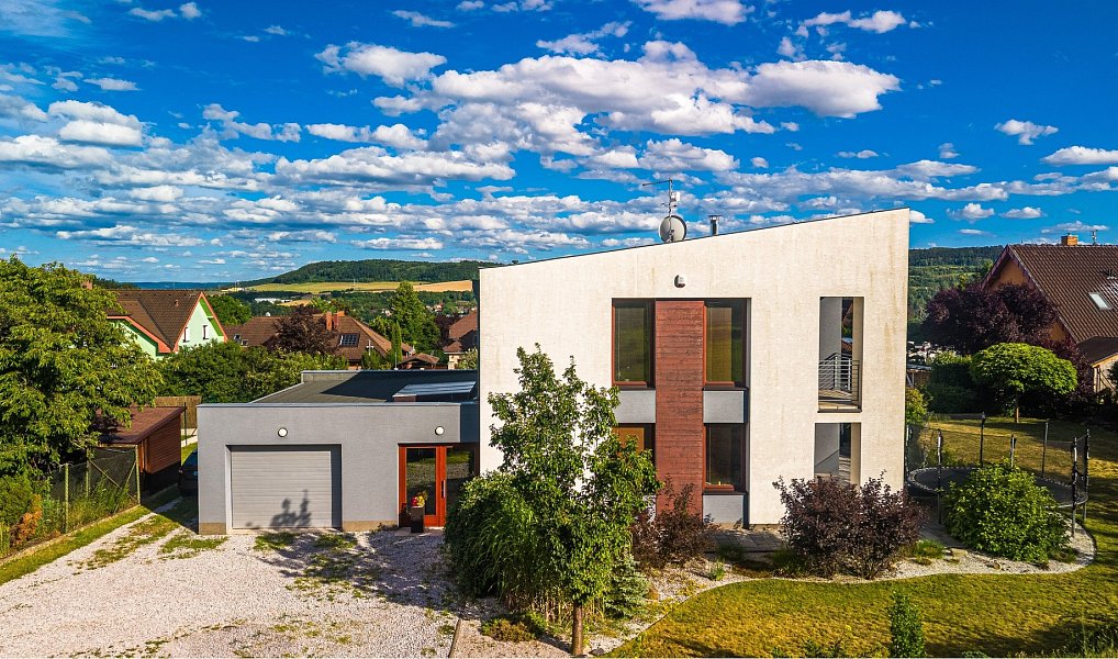 Prodej domu 246 m² s pozemkem 1 270 m², Beroun – náhled fotky 3