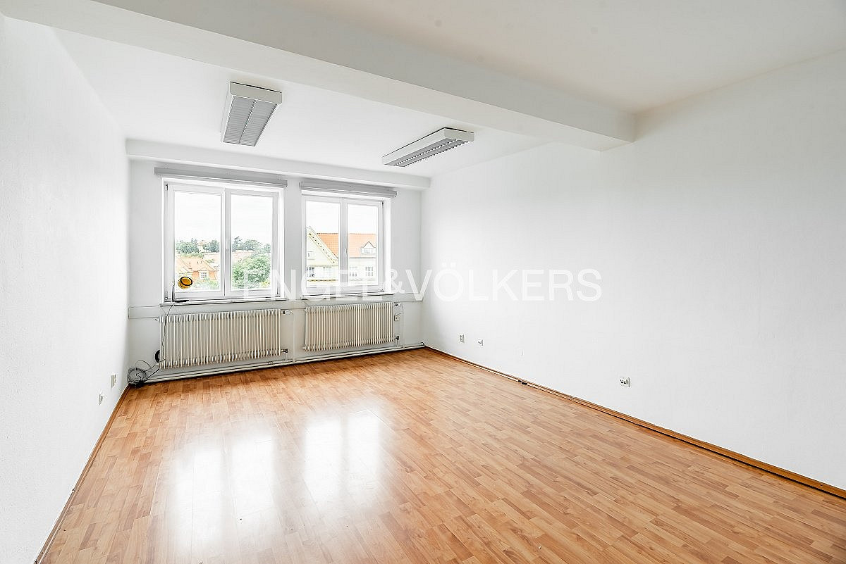 Pronájem kanceláře 22 m² – fotografie 2