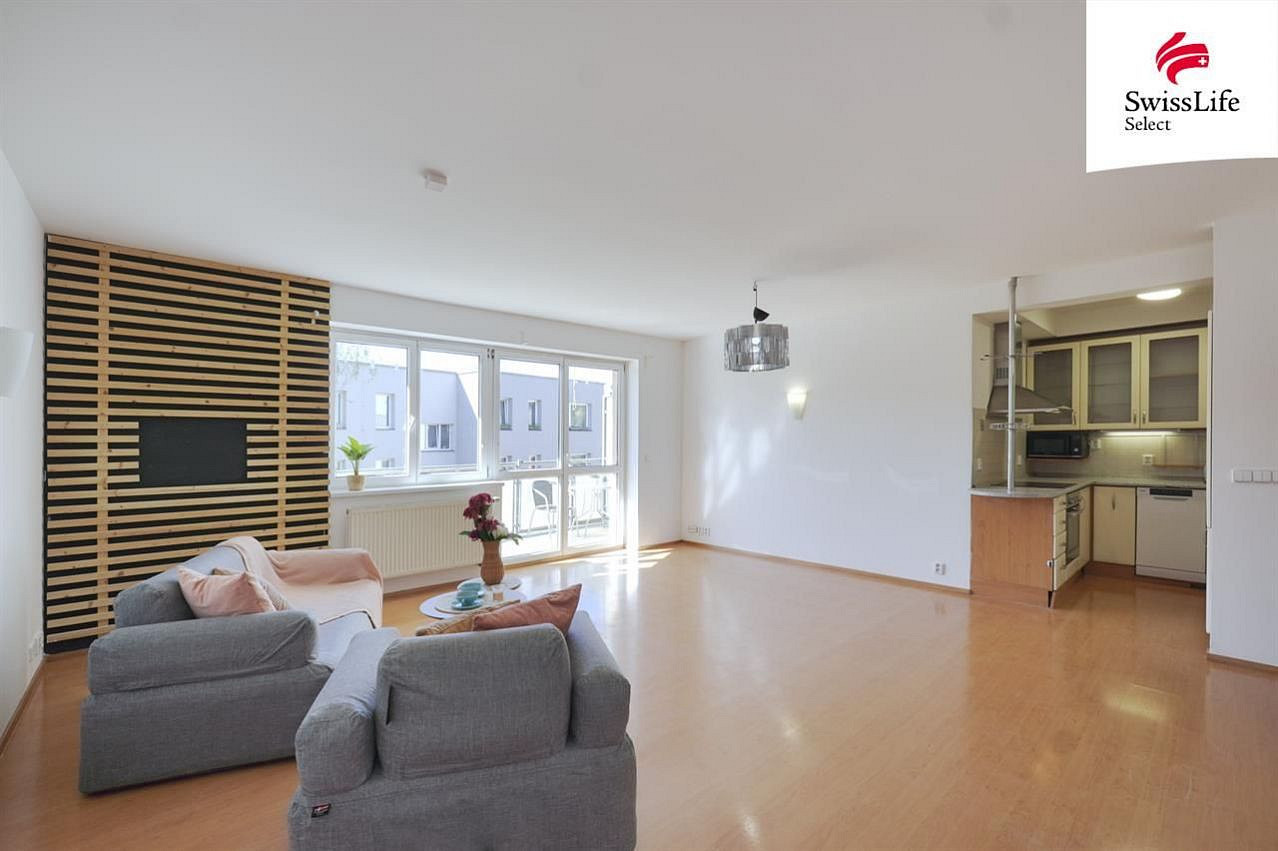 Prodej bytu 3+kk 74 m² – pohled 2