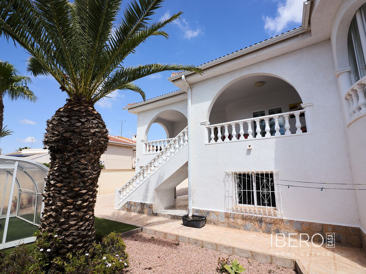 Prodej domu 356 m² s pozemkem 1 040 m² - Más