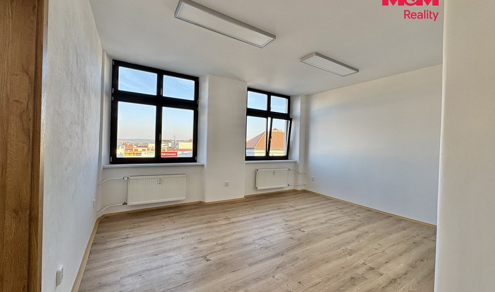 Pronájem kanceláře 57 m², Mělník – náhled fotky 3