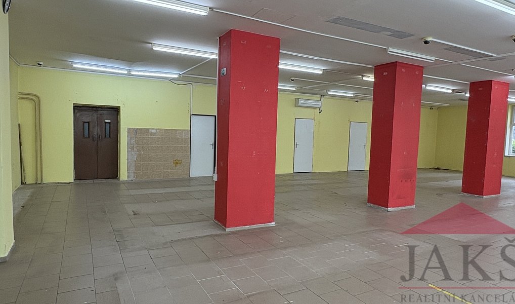Prodej obchodních prostor 385 m², Sušice – náhled fotky 10