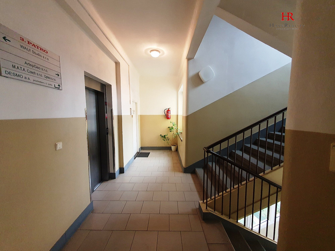 Pronájem kanceláře 46 m² – fotografie 4
