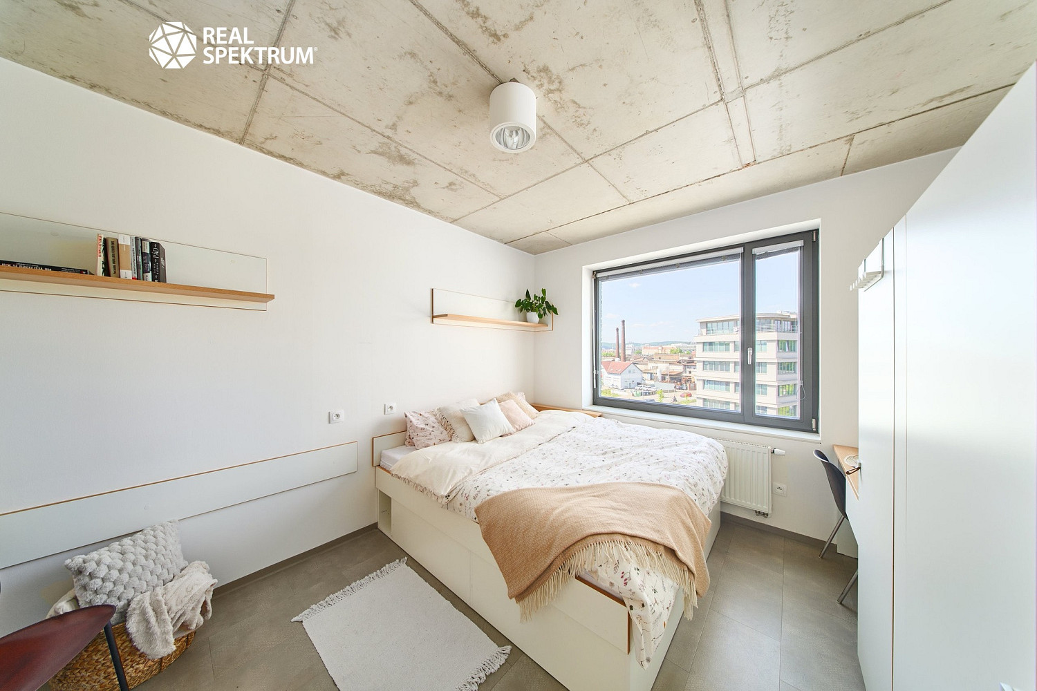 Pronájem bytu 1+kk 24 m² — photo 2