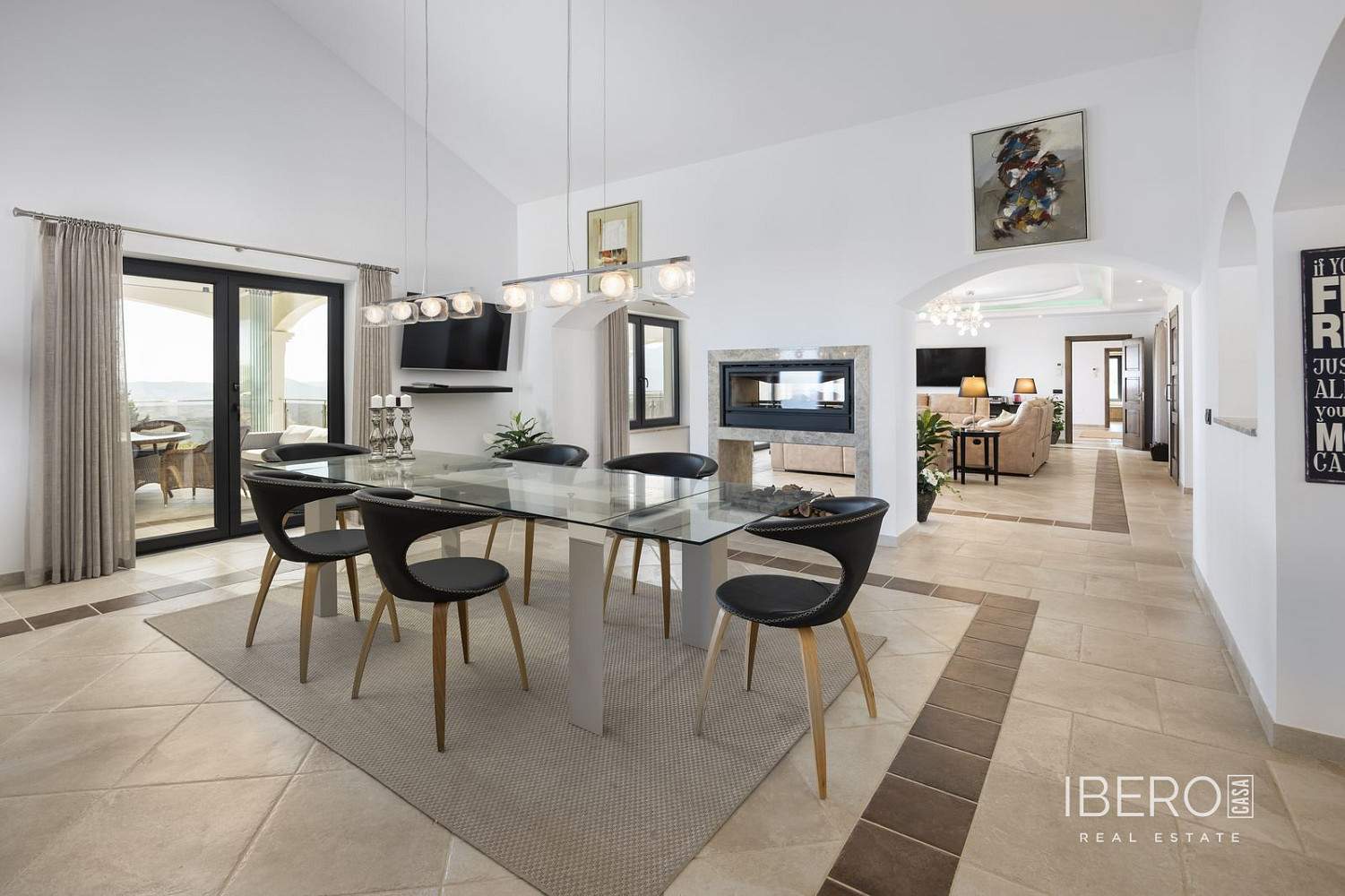 Prodej domu 600 m² s pozemkem 2 150 m² — photo 2