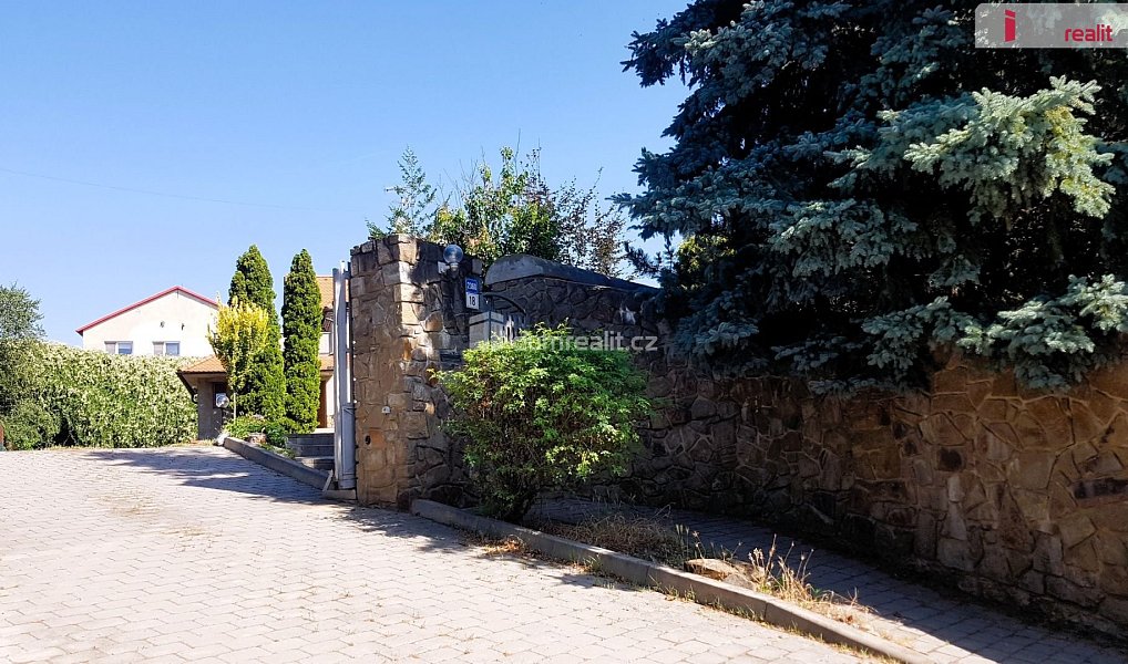 Prodej domu 303 m² s pozemkem 1 885 m², Hodonín – náhled fotky 3