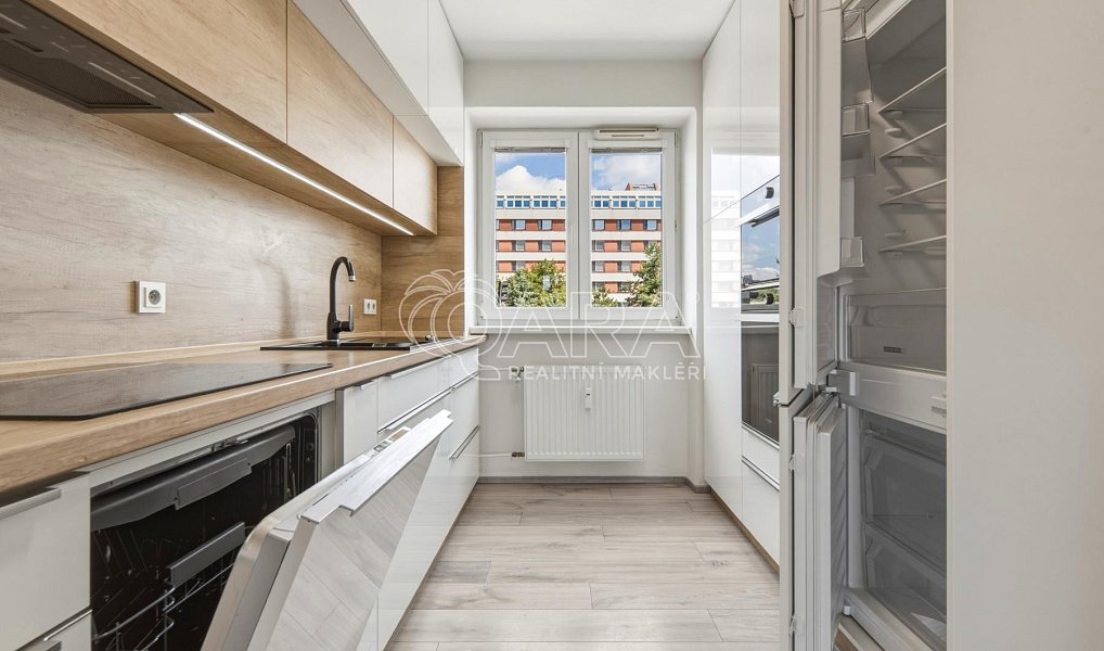 Prodej bytu 2+1 55 m², Hradec Králové – náhled fotky 2