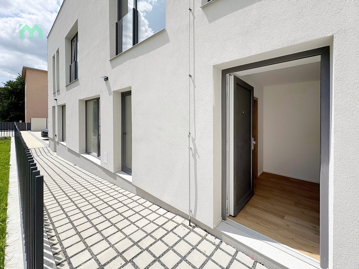 Pronájem bytu 2+kk 81 m² – pohled 6