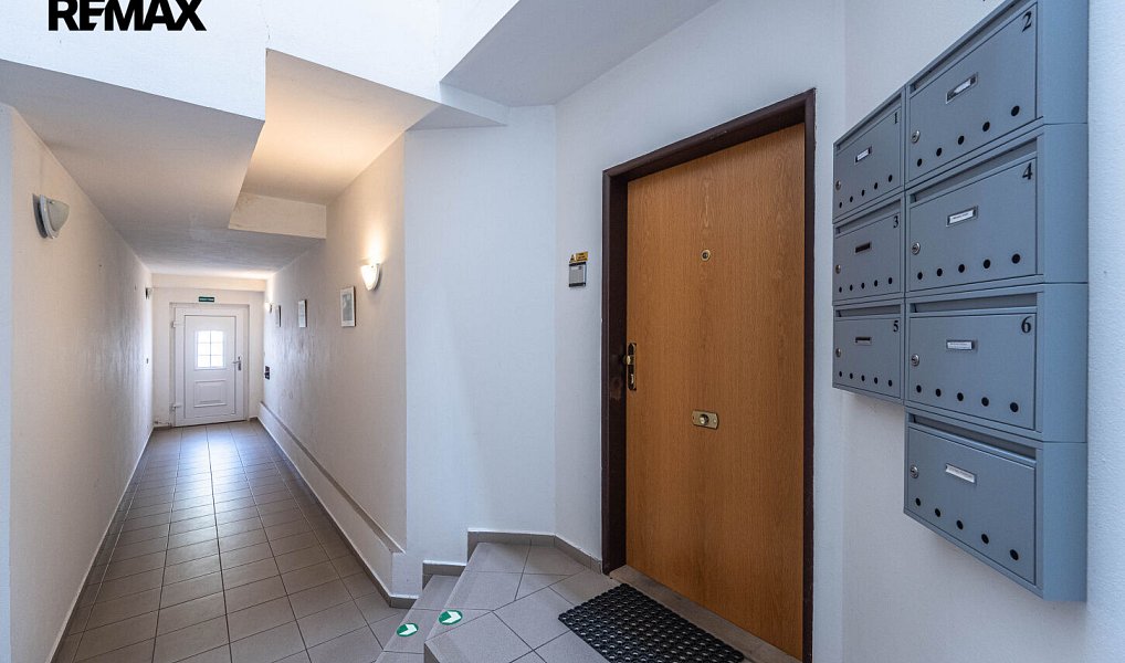 Prodej domu 330 m² s pozemkem 183 m², Praha – náhled fotky 4