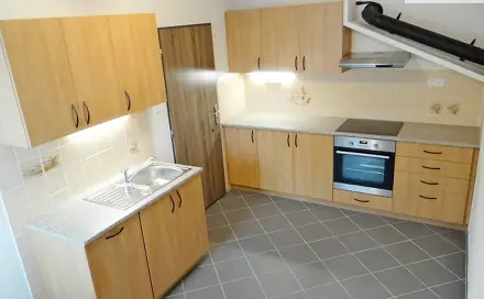 Pronájem bytu 3+1 83 m², Nádražní, Zbůch, okres Plzeň-sever
