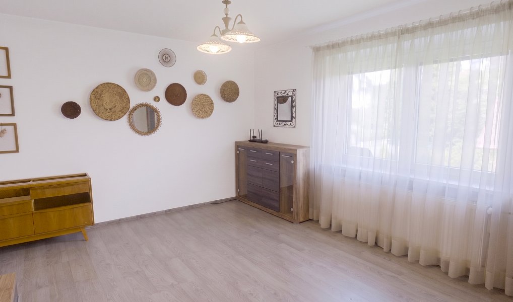 Prodej bytu 3+1 72 m², Kašperské Hory – fotka 1 z 21