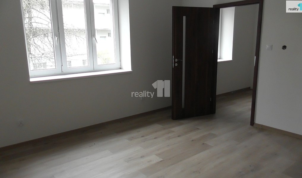Prodej nájemního domu, činžáku 1 192 m², Ostrava – náhled fotky 7