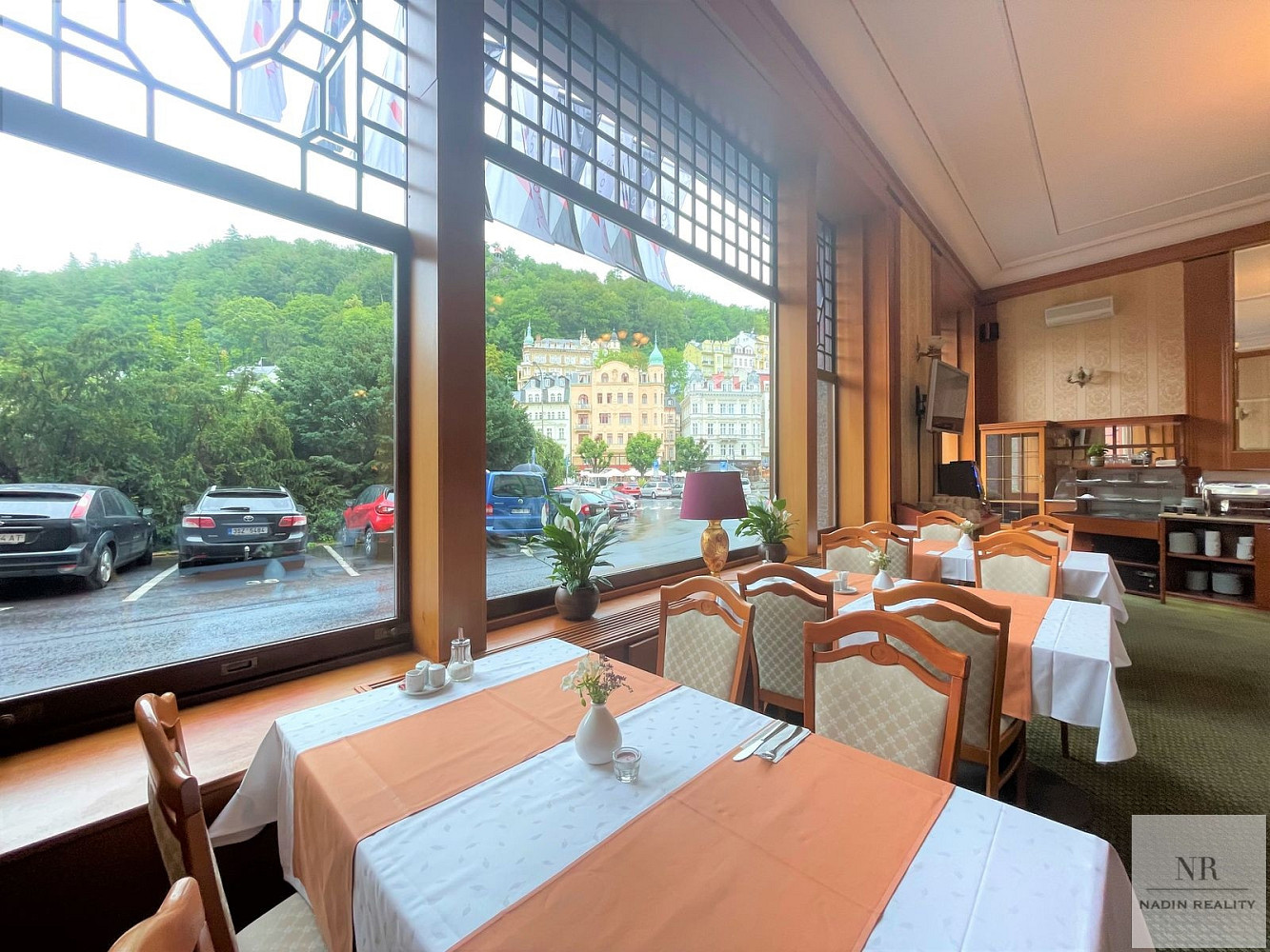 Pronájem obchodních prostor 241 m² – pohled 3