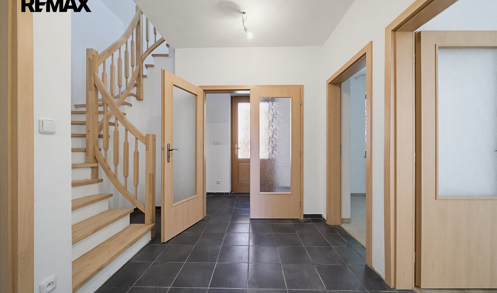 Prodej domu 120 m² s pozemkem 449 m², Karlovy Vary – náhled fotky 2