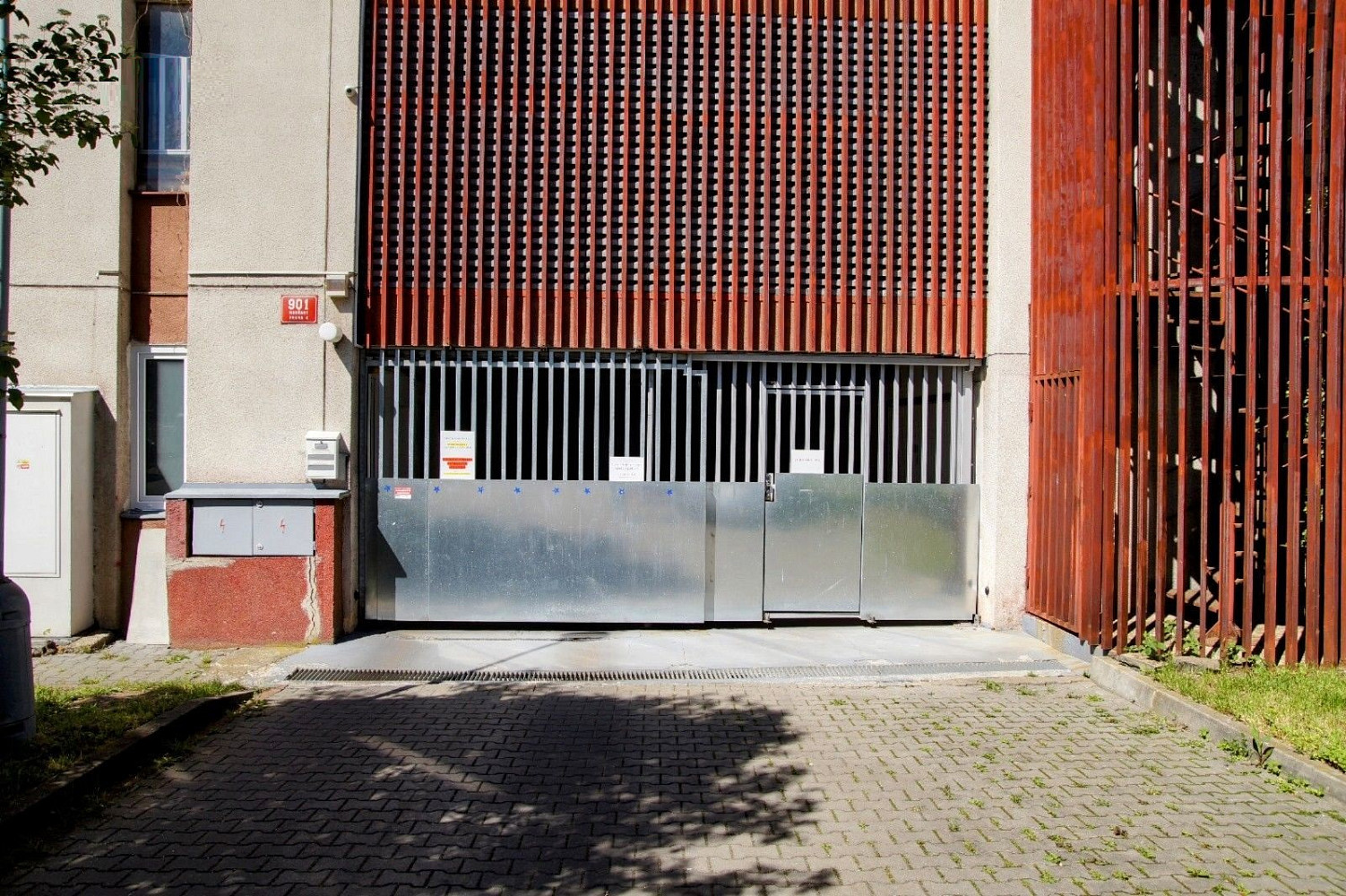 Prodej velmi dobře situované garáže 12 m² — photo 4