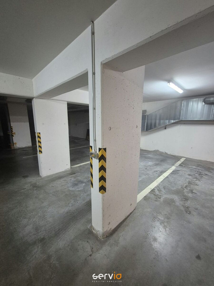 Prodej garážového stání 12 m2, ul. Francouzská, Brno-Zábrdovice – fotografie 2