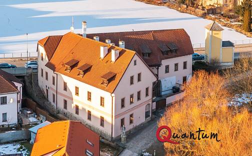 Prodej domu 1 008 m² s pozemkem 819 m², Na Hrázi, Telč - Telč-Staré Město, okres Jihlava