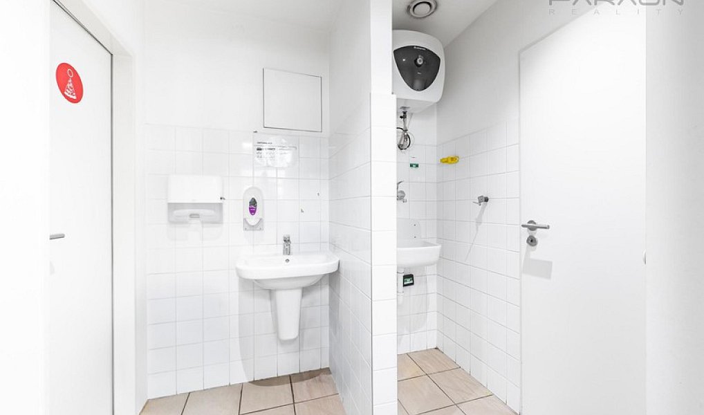 Prodej obchodních prostor 303 m², Praha – náhled fotky 18