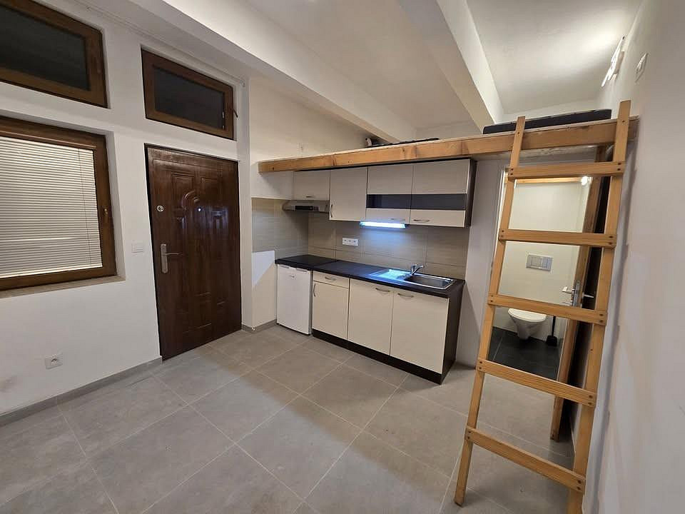 Pronájem bytu 1+kk 21 m²