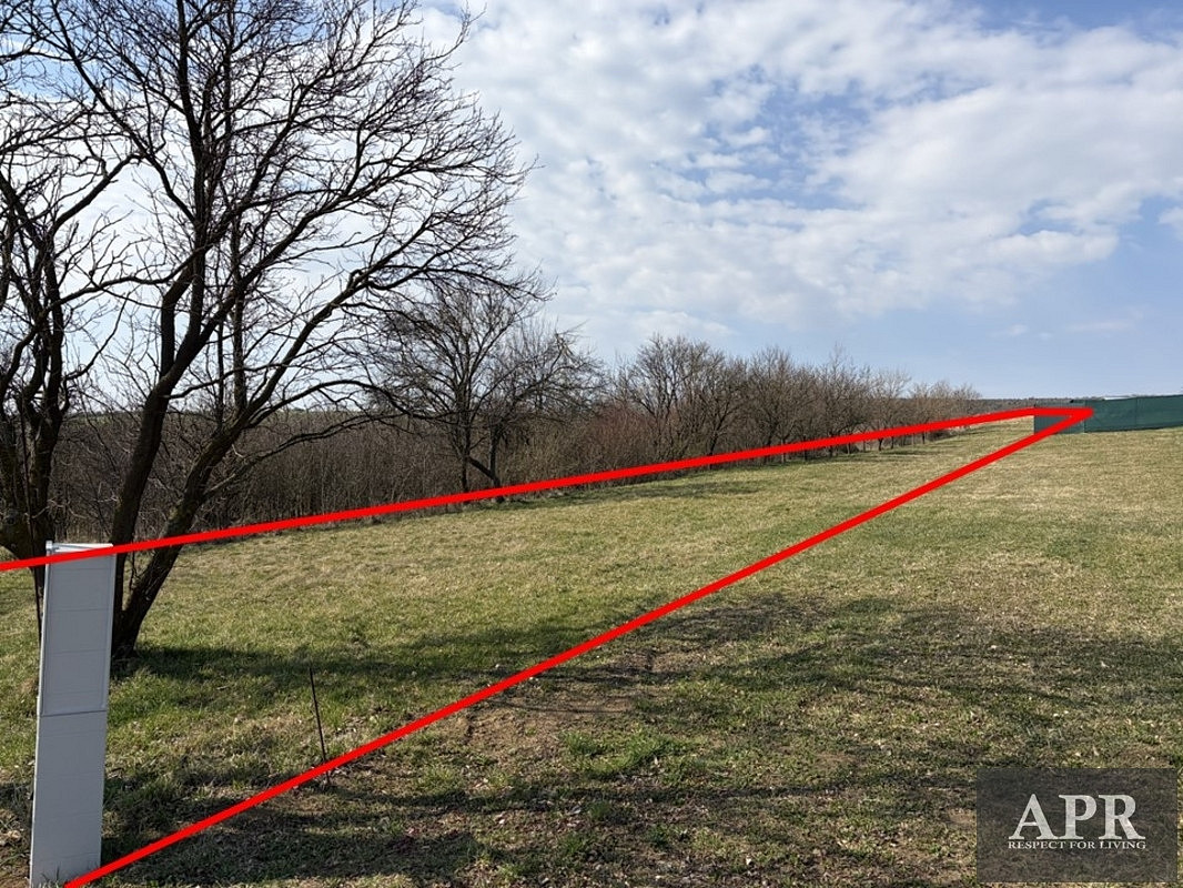 Prodej stavebního pozemku 1 851 m² – pohled 2