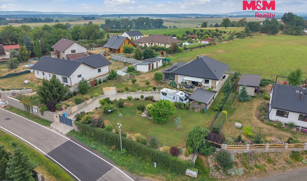 Prodej domu 175 m² s pozemkem 1 733 m², Kněžmost – náhled fotky 2