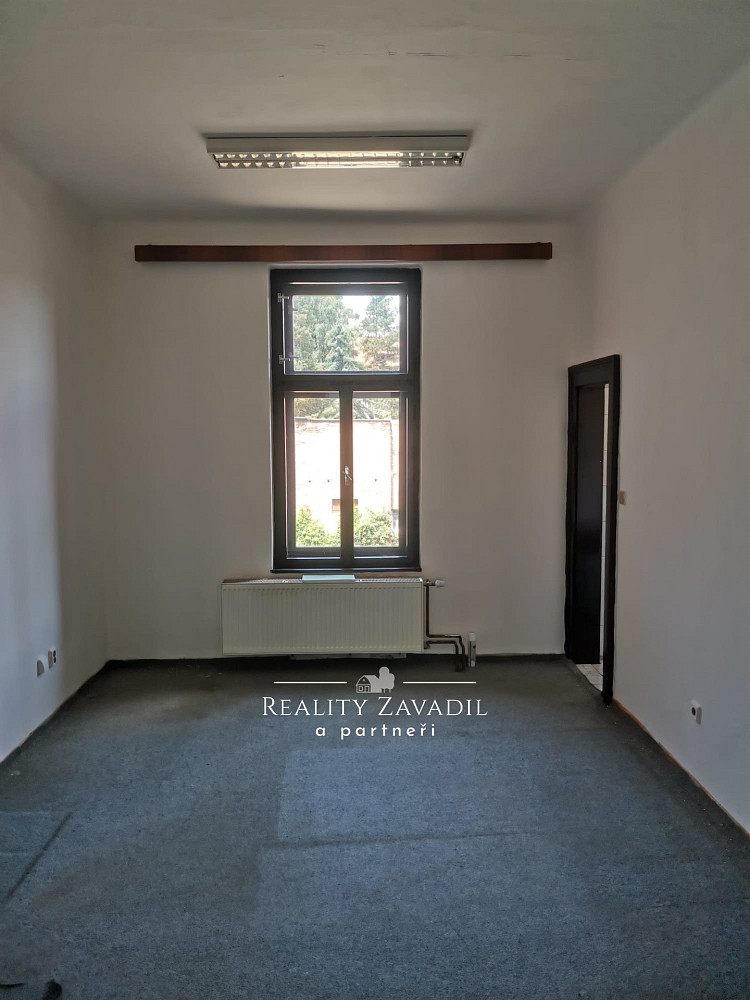 Pronájem kanceláře 36 m² – fotografie 4