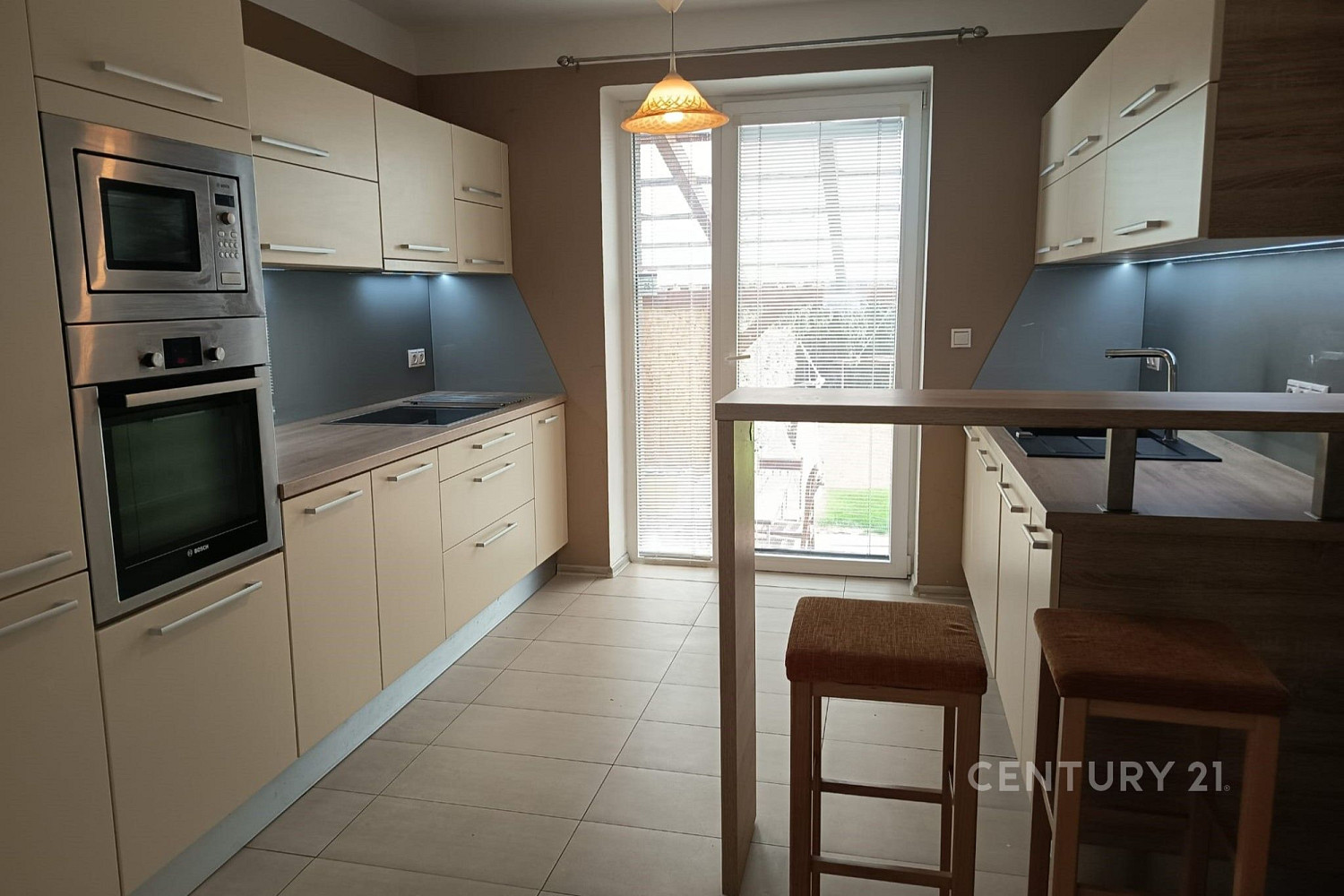 Prodej domu 138 m² s pozemkem 228 m² – fotografie 2