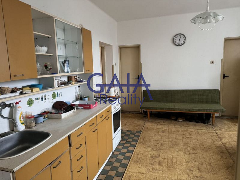 Prodej domu 220 m² s pozemkem 785 m² – fotografie 2